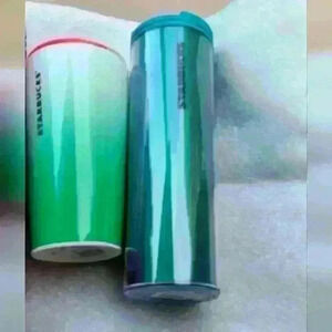 Starbucks cups bundle of 2 cups